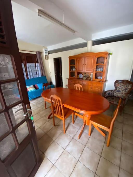 Maison En Bord De Mer A Trois Rivieres. Екстер'єр фото