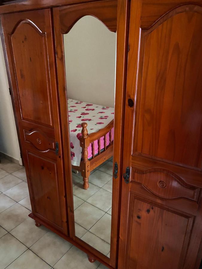 Maison En Bord De Mer A Trois Rivieres. Екстер'єр фото